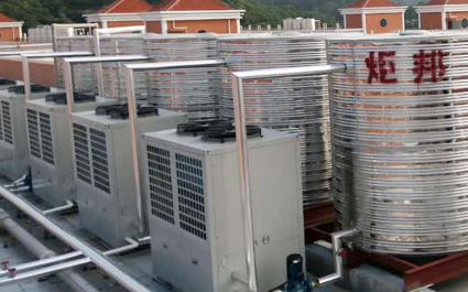 空氣能熱水工程管道及主機空氣能熱水器
