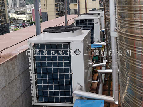用空氣能作為酒店熱水工程不但好用、安全還可以省電、保證熱水供應(yīng)